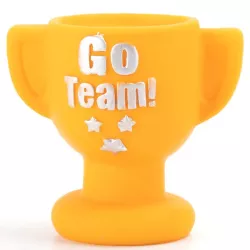 Zabawka dla psa w kształcie trofeum gumowy puchar do gryzienia 9cm - 8719138212934