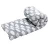 Koc 100x80cm ciepły włochacz dla psa lub kota z wzorem w chmurki roz L - 8719138072651