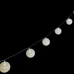 Bawełniane kule girlanda 10 białych lampek 2 m długości na baterie - 8433325413422