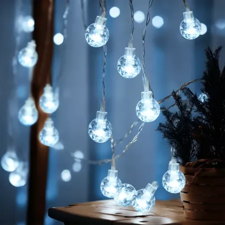 Kulki bąbelki girlanda 50 lampek 5 m zimna biel na 3 baterie AA IP-44 - 8433325298456
