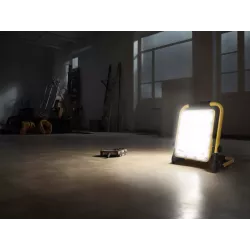 NAŚWIETLACZ LED HALOGEN PRZENOŚNY 50W 10AH NEUTRALNY 4500K-5903002038772