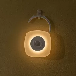 Lampka nocna LED ciepła z czujnikiem ruchu dnia i nocy ładowana z USB - 8433325220594